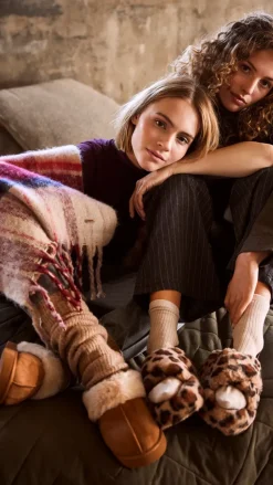 Barts Chicku Slippers print brown