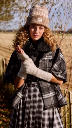 Barts Darty Fingerless Gloves cream Clearance